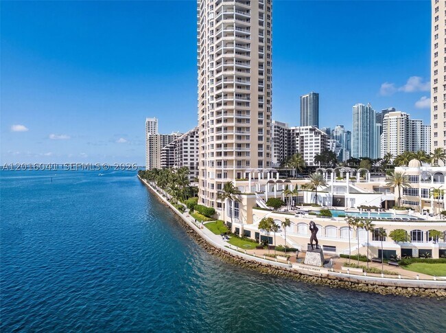 Foto del edificio - 808 Brickell Key Dr