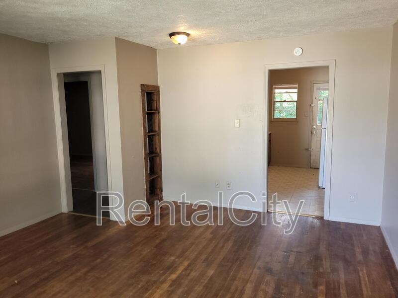 701 N Sampson Ave, Dyersburg, TN 38024 House Rental in Dyersburg, TN