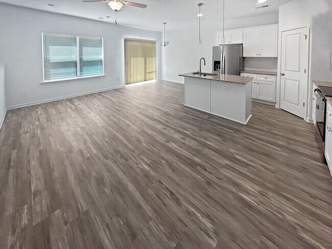 Foto del edificio - 815 Key St