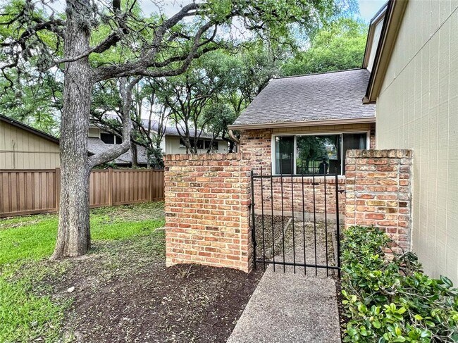 Building Photo - 8305 Greenslope Dr