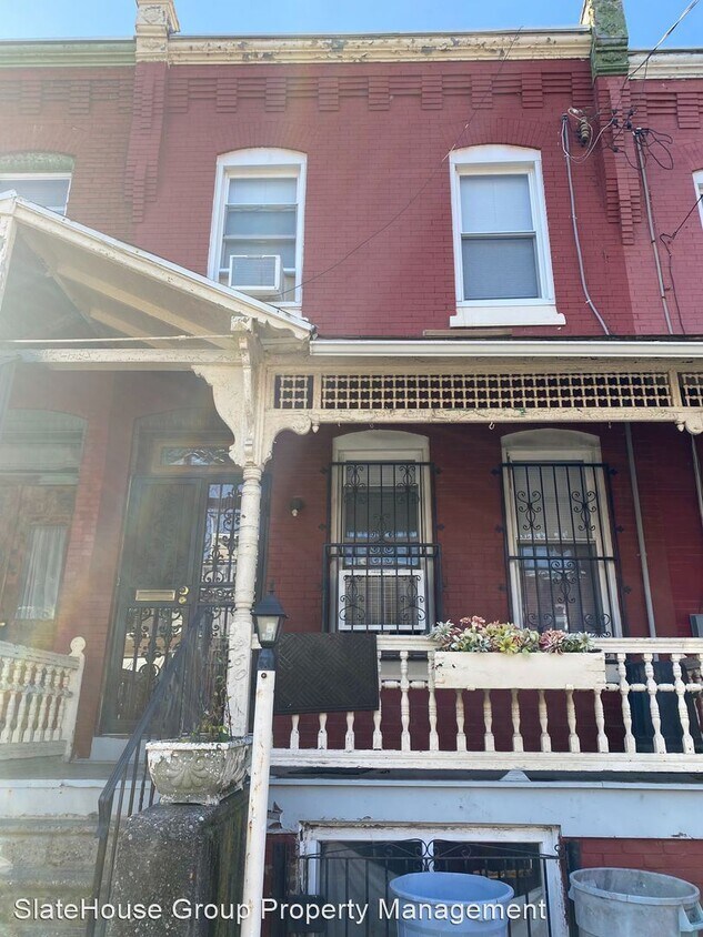 Foto principal - 3 br, 1 bath House - 1360 S 46th St