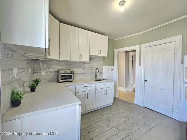 Building Photo - 1615 Monsey Ave