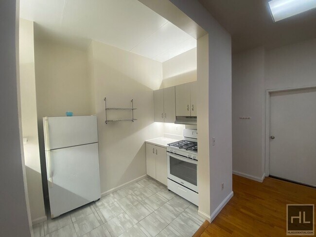 Foto del edificio - Two Bridges/Chinatown Spacious 1Br