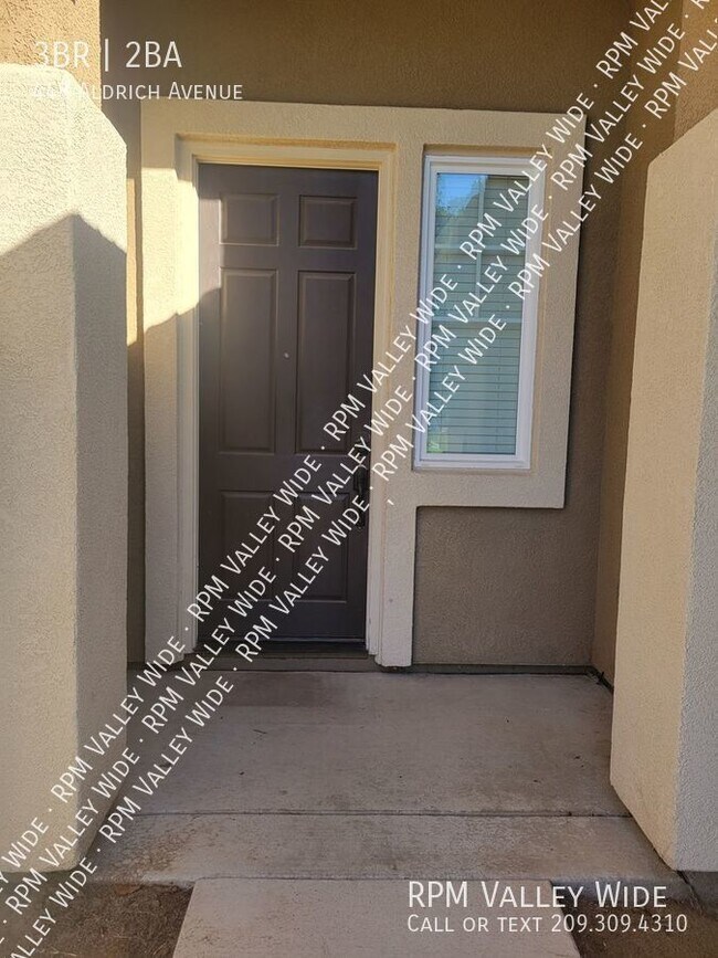 Building Photo - 3 bedroom 2 bath home Coming Soon!!