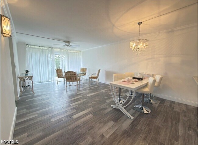 Foto del edificio - 1087 Forest Lakes Dr