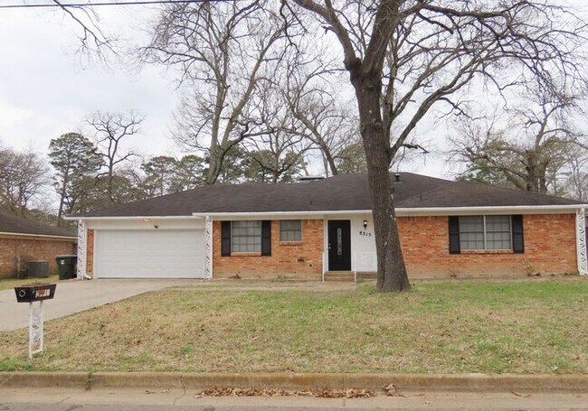 Building Photo - 8315 Oxford Dr