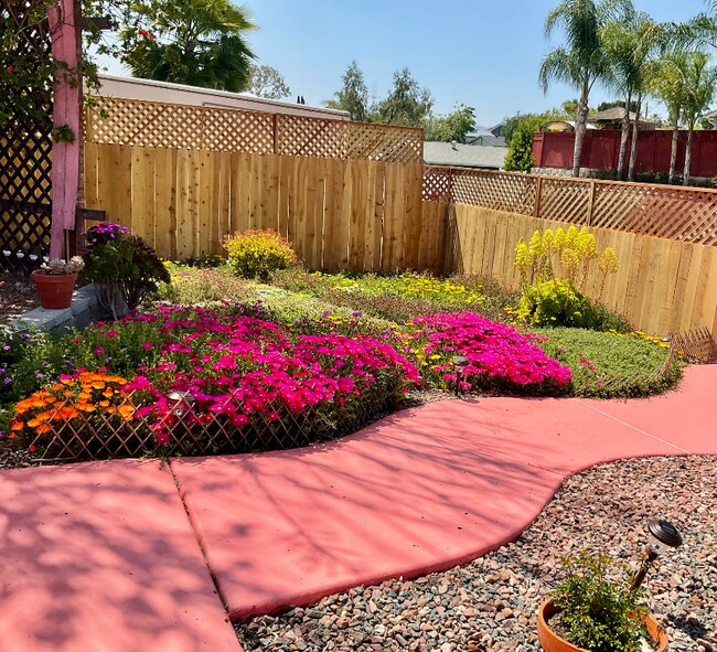 Foto del edificio - 9859 Gandy Ave