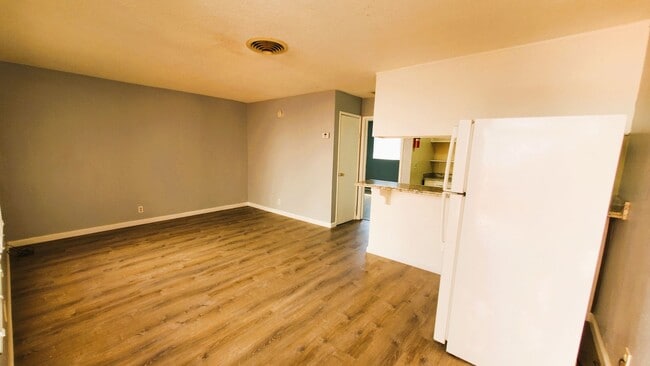 Building Photo - 252 A St