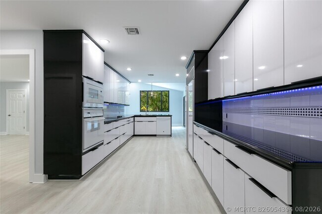 Foto del edificio - 13401 SW 83rd Ave