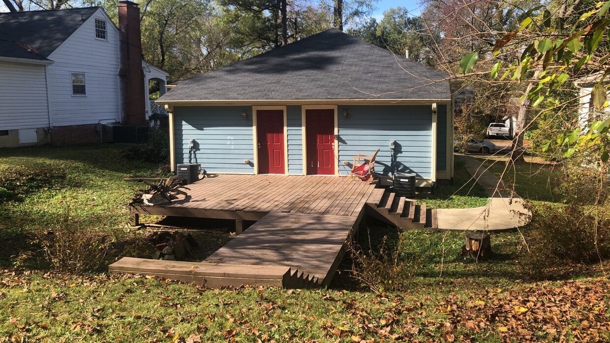 Building Photo - 908 Onslow St