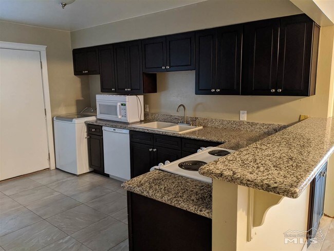 Foto del edificio - 355 E 6th St