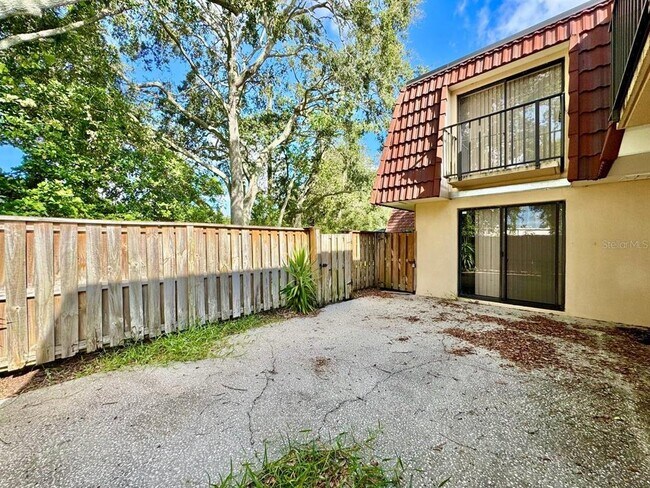Building Photo - 2636 10th Ct