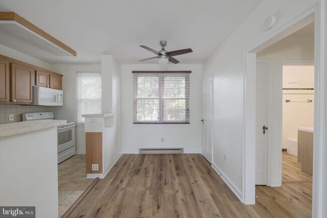 Foto del edificio - 3301 Commonwealth Ave