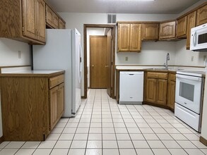 Building Photo - 1765 34th St SW