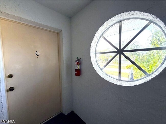 Foto del edificio - 7050 Nantucket Cir