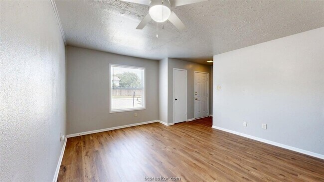 Foto del edificio - 1327 Airline Dr