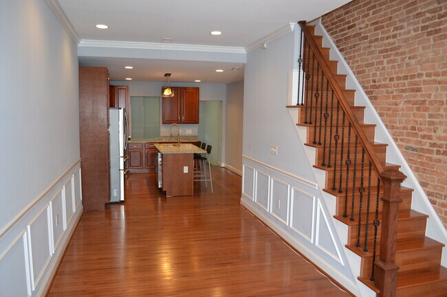 Foto del edificio - 114 S Highland Ave