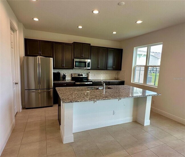Foto del edificio - 5054 Tibet Ct