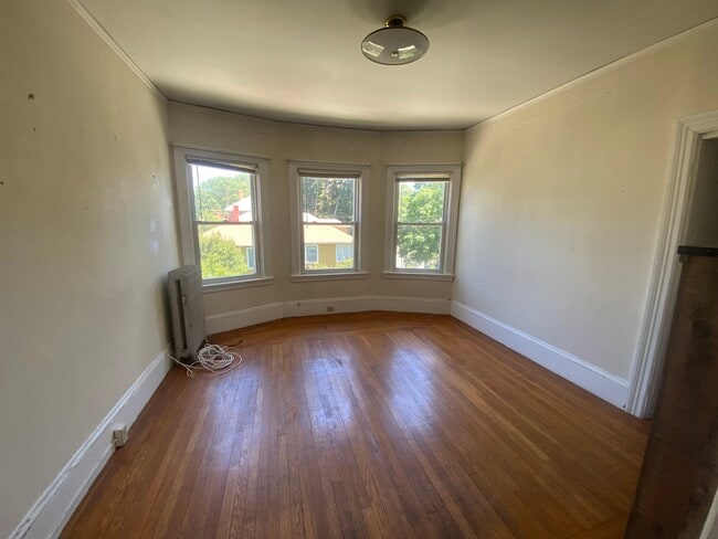 Foto del edificio - 86 Hilltop Ave