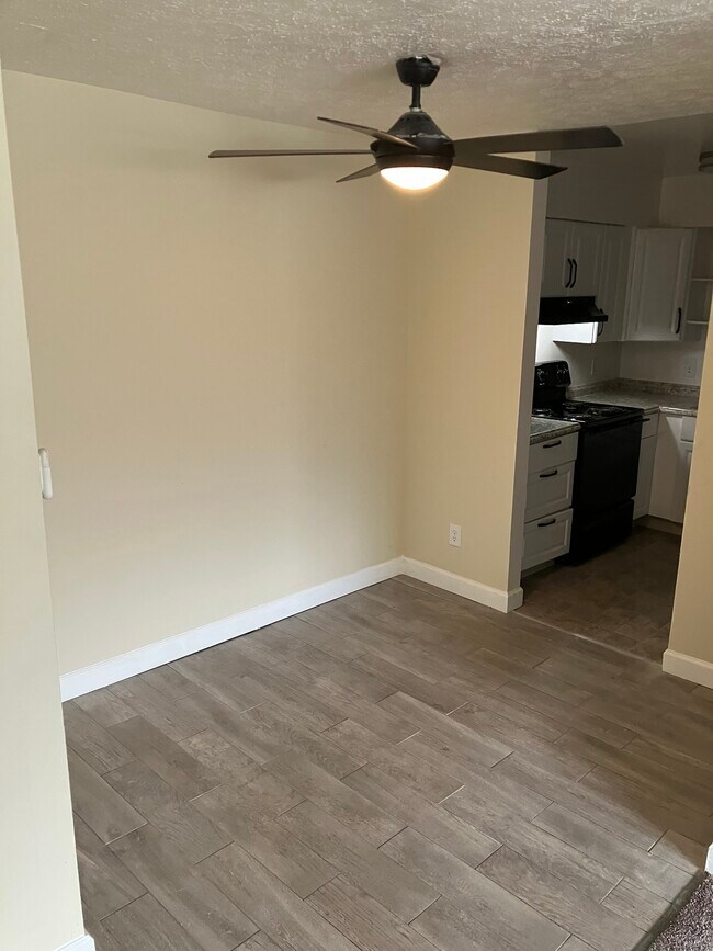 Building Photo - 500 Bowie Dr