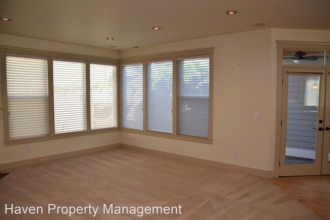 Building Photo - 3 br, 2.5 bath House - 5210 N 49th