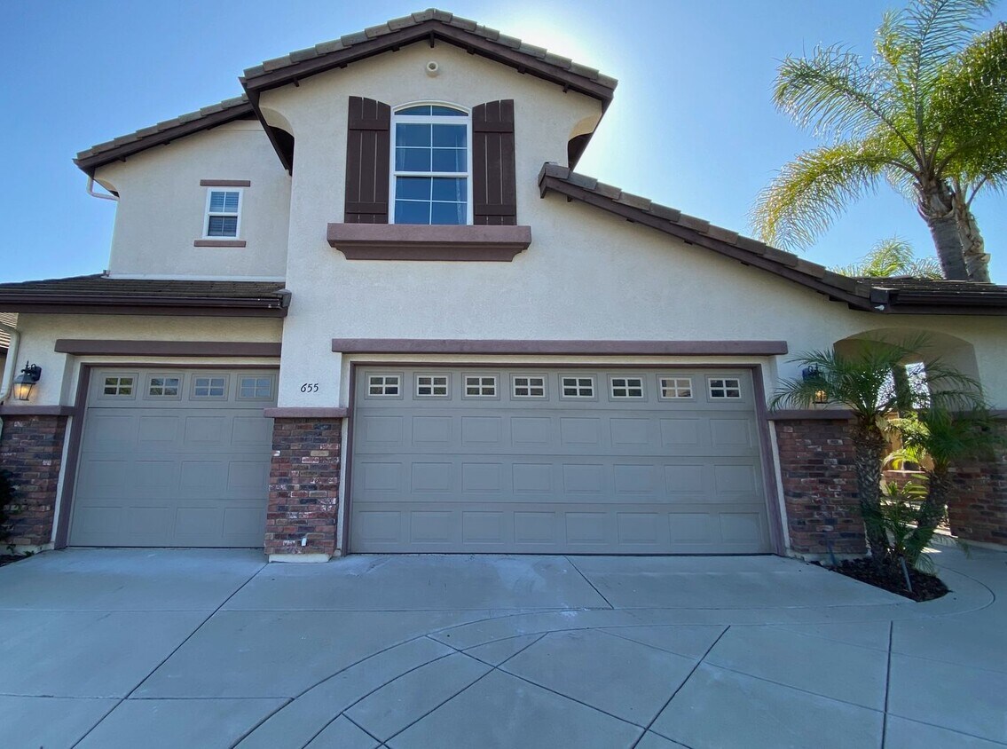 Foto principal - Great 4 Bd/3Bth in the San Marcos Santa Fe...