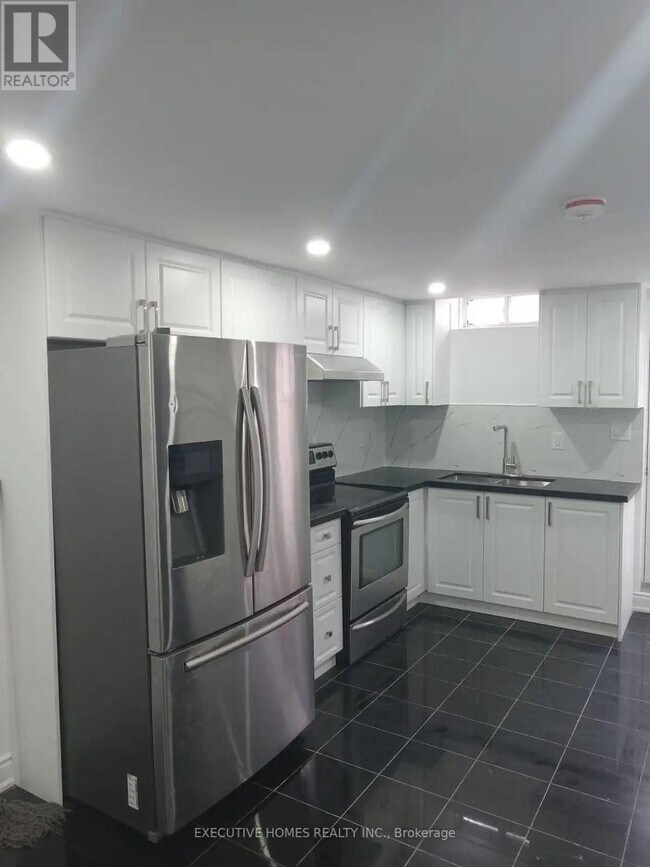 Building Photo - 146 Sandyshores Dr