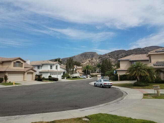 Building Photo - Beautiful Mountain Views in Foothill Ranch - Quiet Cul De Sac  3bd 2.5 ba home