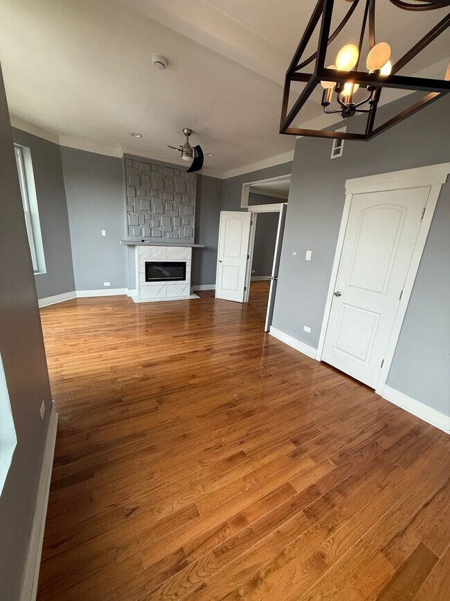 Foto del edificio - 438 E 49th St