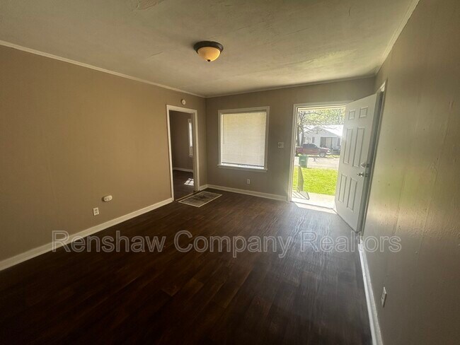 Building Photo - 138 Holland Ave