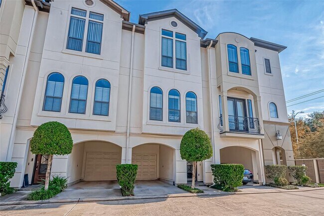 Foto del edificio - 3125 Fairdale Oaks E