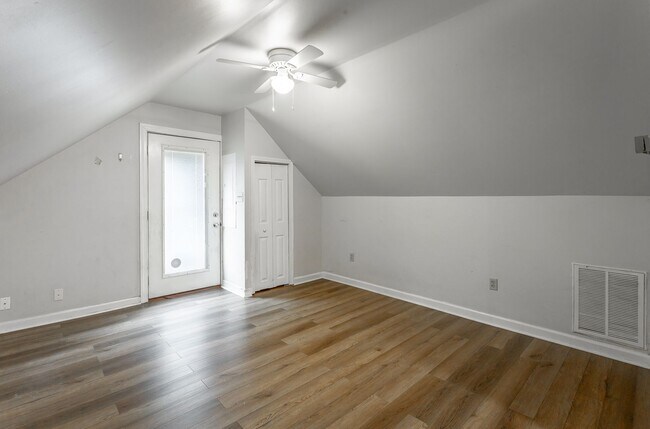 Building Photo - 1318 Ely Road