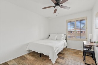 Building Photo - 9632 N 58th Ln