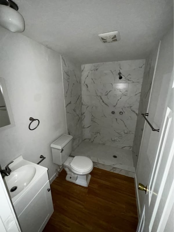 Building Photo - 134 Huisache St