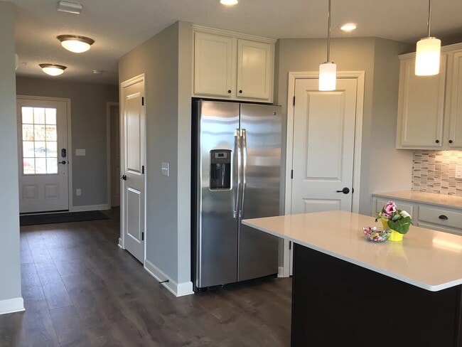Foto del edificio - 9939 5th Street Ln N