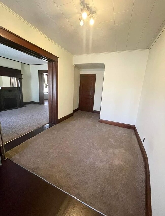 Building Photo - 1650 Vermont St