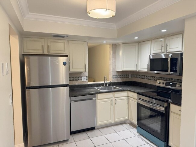 Kitchen - 7608 NW 18th St
