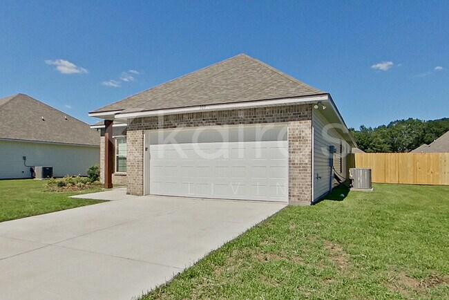 Foto del edificio - 105 Hendrix Rd