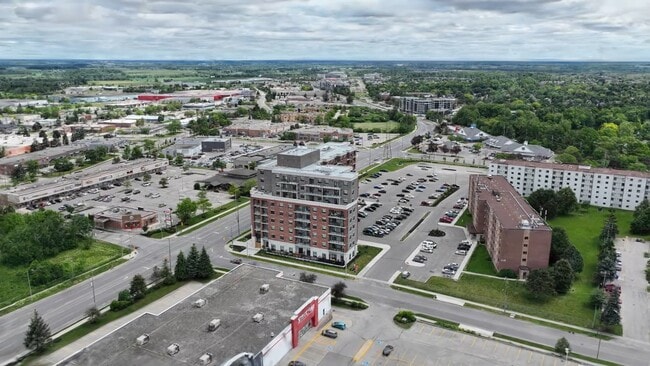  - 611 Davenport