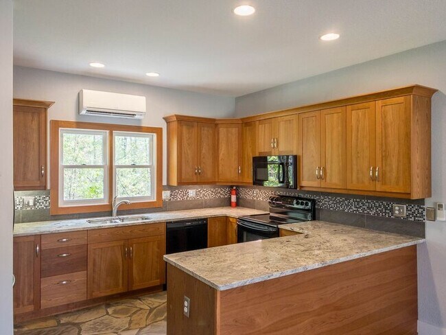 Foto del edificio - 51 Mountain Tea Ln