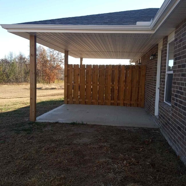 Building Photo - 129 SW 145th Rd