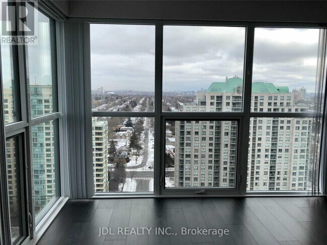 Photo du bâtiment - 5168-5168 Yonge St