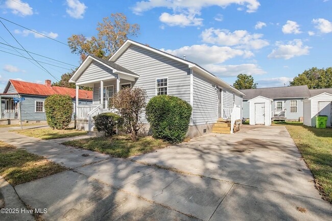 Building Photo - 1216 Walt Bellamy Dr