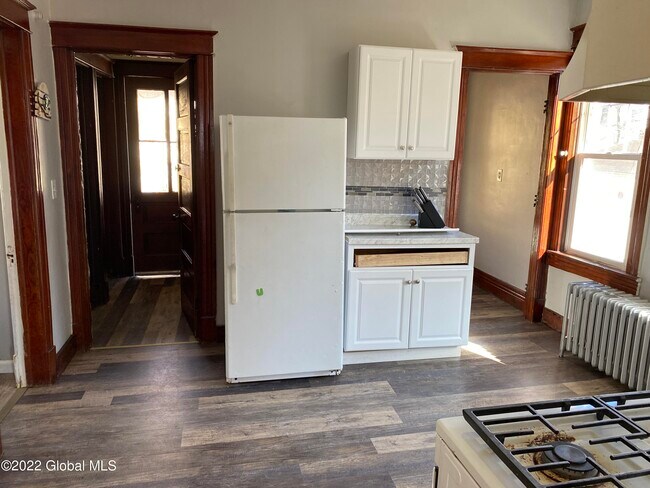 Building Photo - 9 Mcclellan Ave