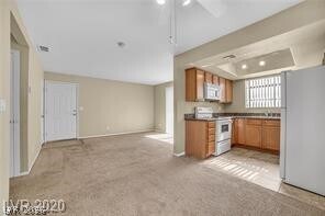 Building Photo - 7300 W Pirates Cove Rd