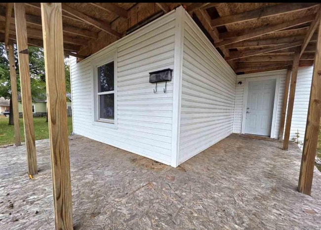 Building Photo - 2026 Ash St