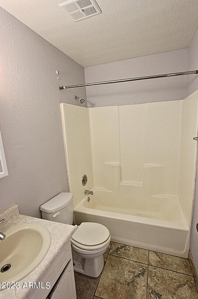 Building Photo - 4650 E Caballero St