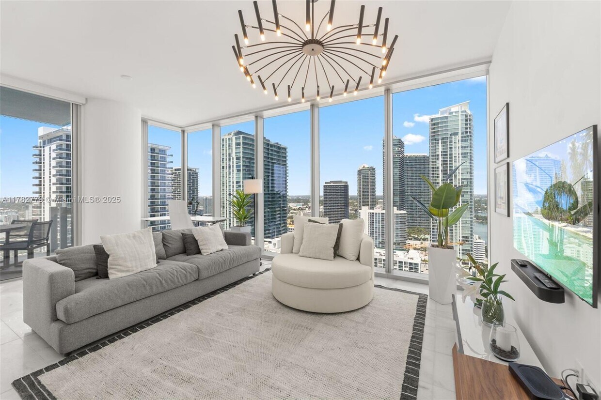 Foto principal - 700 NE 26th Ter