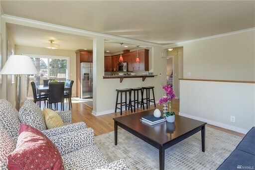 Foto del edificio - Fantastic East of Market St. home in Kirkland!