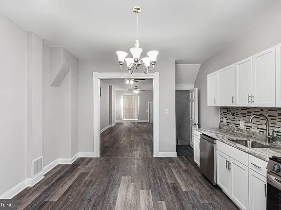 Foto del edificio - 428 N Lakewood Ave